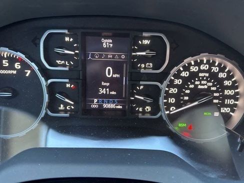 Used 2019 Toyota Tundra Platinum image 3