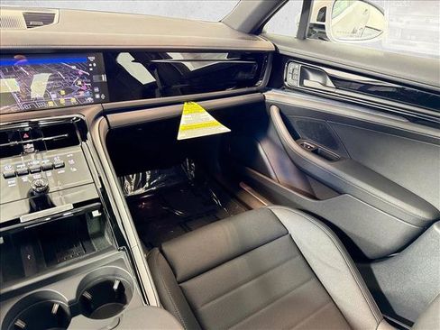 New 2026 Porsche Panamera image 22