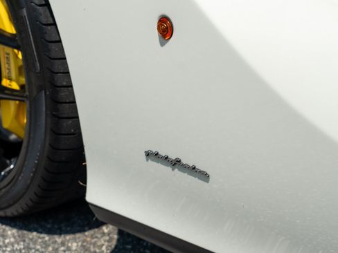 Used 2017 Ferrari F12 Berlinetta RWD image 24