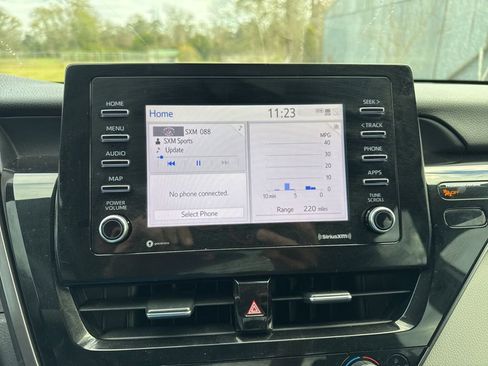 Used 2023 Toyota Camry LE image 20