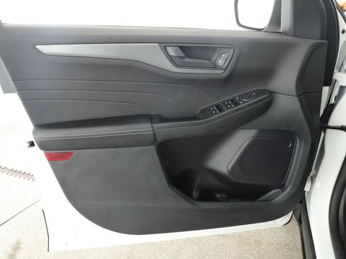 Used 2023 Ford Escape Active w/ Tech Pack #1 FWD image 8