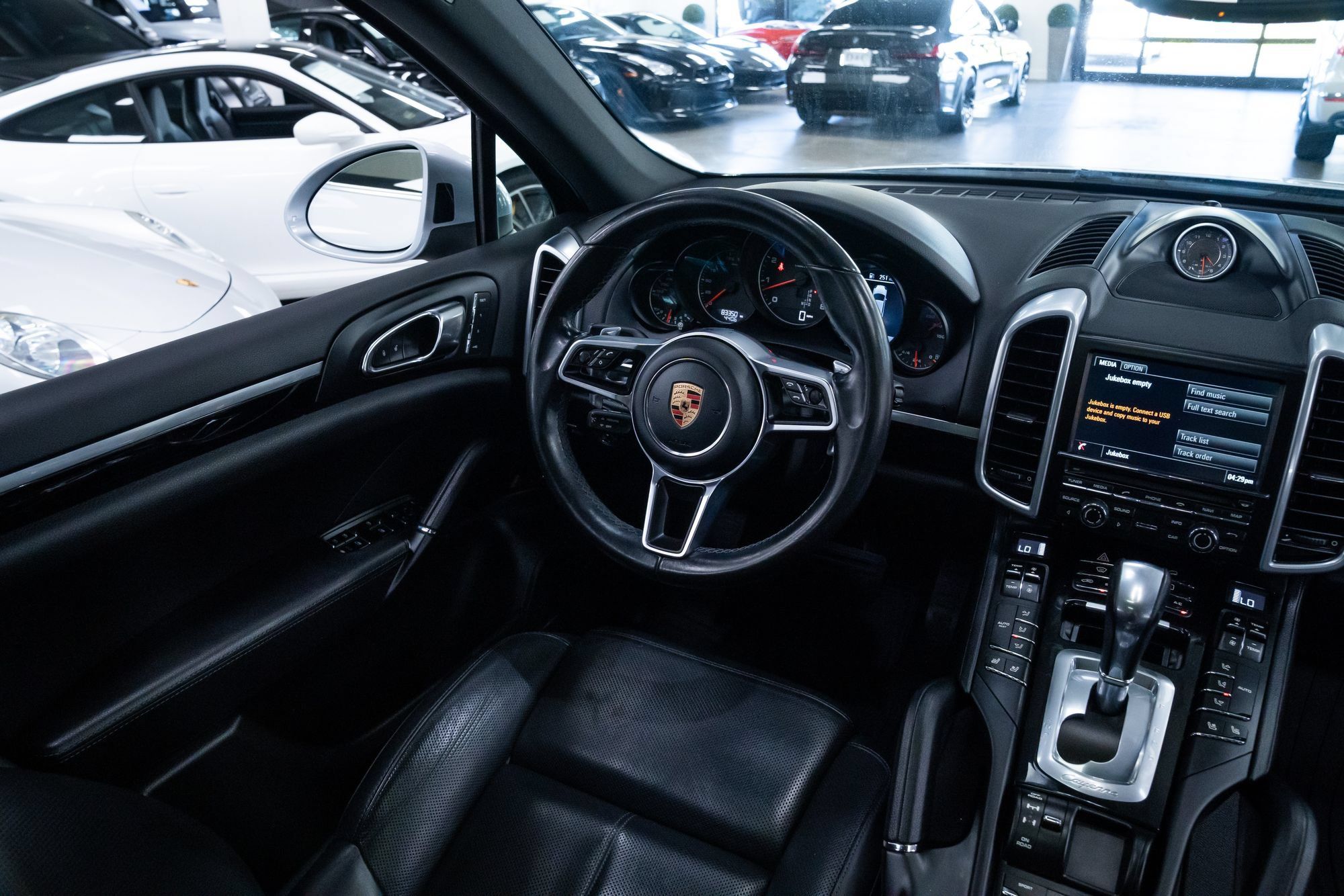 Used 2016 Porsche Cayenne AWD/4WD image 9