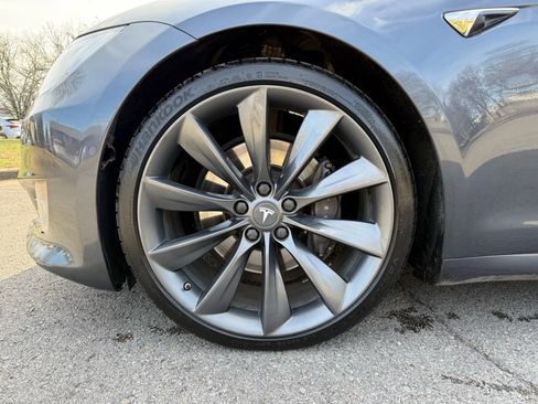 Used 2019 Tesla Model S Long Range image 12