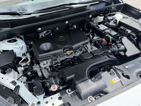 Used 2021 Toyota RAV4 XLE FWD image 24