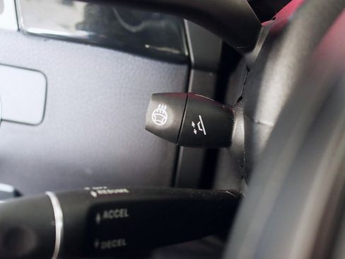 Used 2018 Mercedes-Benz GLE 350 4MATIC w/ Premium 2 Package image 17