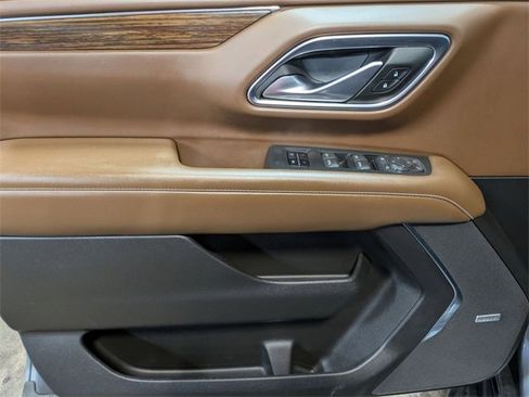 Certified 2022 Chevrolet Suburban High Country image 13