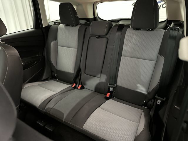 Used 2017 Ford Escape SE w/ SE Cold Weather Package AWD/4WD image 26