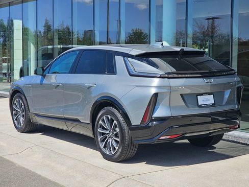 Used 2025 Cadillac Lyriq Sport RWD image 3