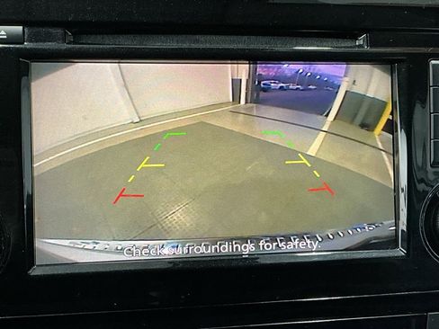 Used 2020 Nissan Rogue SV image 4