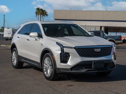 Used 2024 Cadillac XT4 Luxury w/ Cold Weather Package