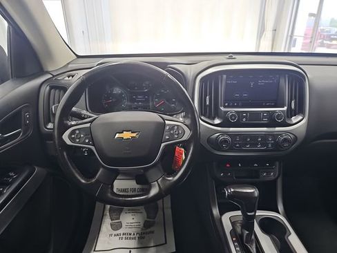 Used 2021 Chevrolet Colorado LT w/ LT Convenience Package AWD/4WD image 13