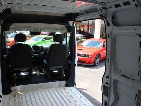 Used 2023 RAM ProMaster 2500 FWD image 12