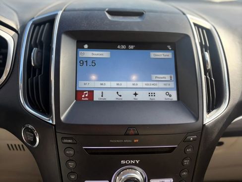 Used 2018 Ford Edge Titanium w/ Equipment Group 301A FWD image 11
