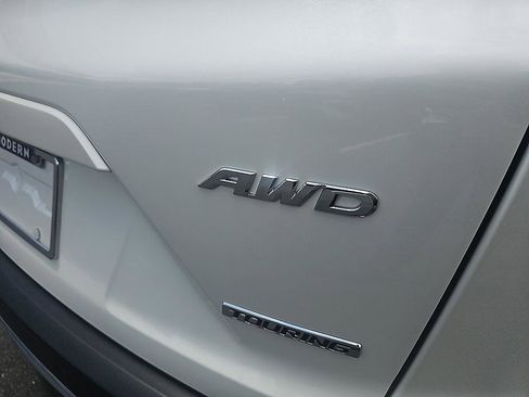 Used 2018 Honda CR-V Touring image 9