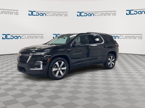 Used 2023 Chevrolet Traverse LT w/ LT Premium Package AWD/4WD image 4