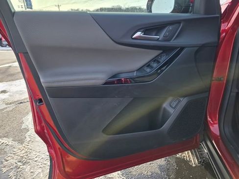 New 2026 Chevrolet Equinox LT w/ Convenience Package II image 13