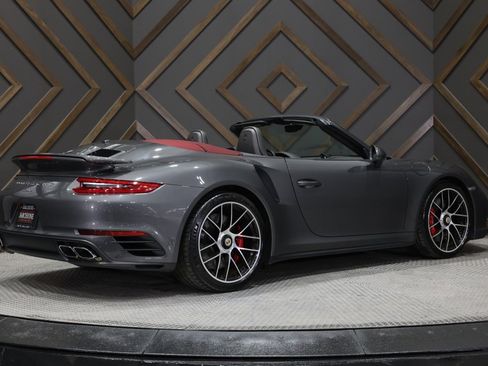 Used 2019 Porsche 911 Turbo image 18