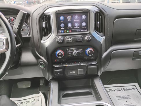Used 2020 Chevrolet Silverado 1500 LT Trail Boss image 8