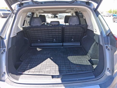 Used 2021 Nissan Rogue SL AWD/4WD image 13
