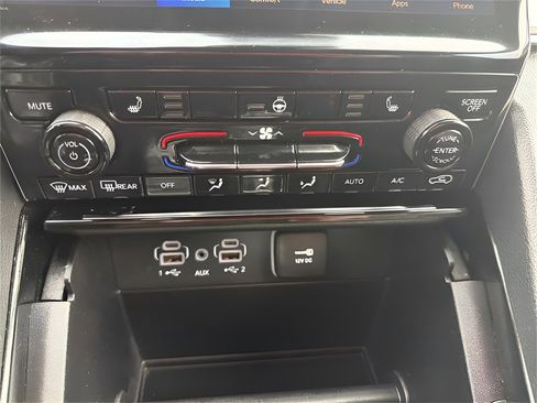 Used 2023 Jeep Grand Cherokee L Limited image 16