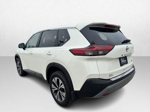 Used 2023 Nissan Rogue SV image 7