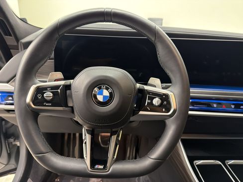 Certified 2024 BMW 760i xDrive w/ Executive Package AWD/4WD image 11