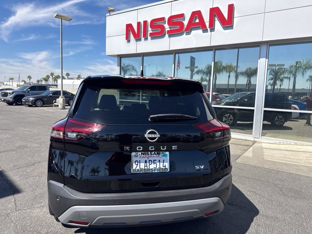 Used 2023 Nissan Rogue SV FWD image 5