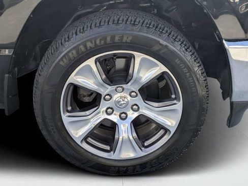 Used 2023 RAM 1500 Laramie AWD/4WD image 9