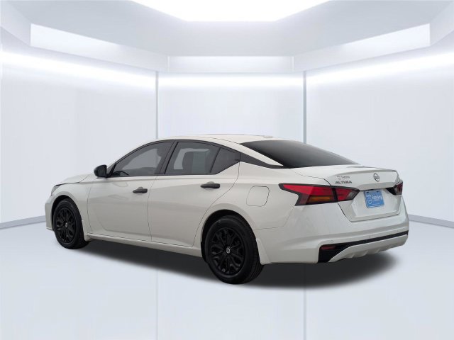 Used 2025 Nissan Altima 2.5 S FWD image 3