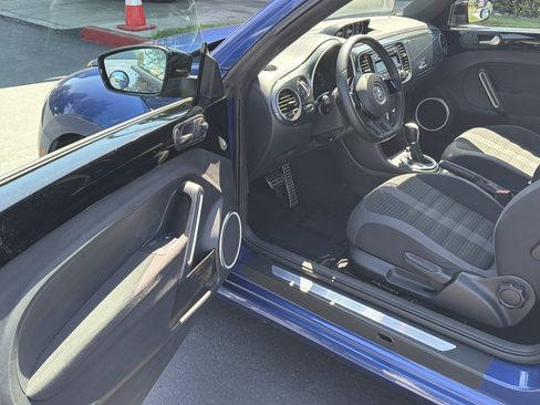 Used 2012 Volkswagen Beetle Turbo FWD image 20