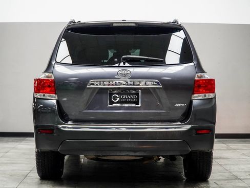 Used 2013 Toyota Highlander SE image 11