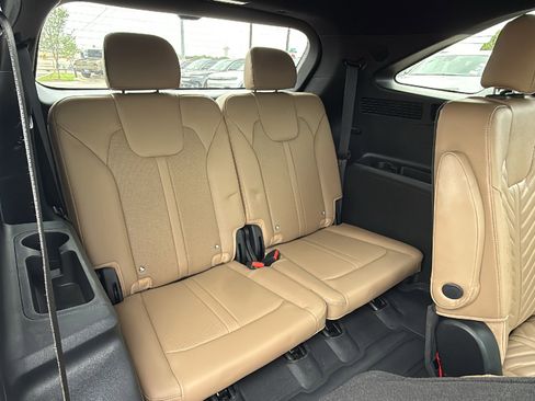 Used 2025 Kia Sorento SX Prestige w/ Olive Brown Leather Package AWD/4WD image 26