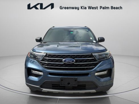 Used 2020 Ford Explorer XLT w/ Equipment Group 202A RWD image 2