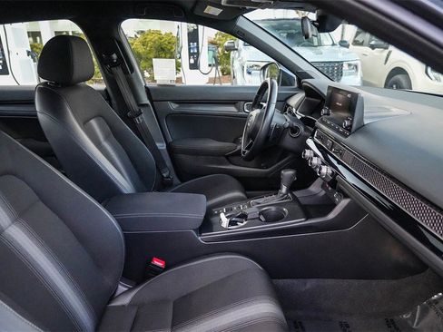 Used 2024 Honda Civic Sport image 19