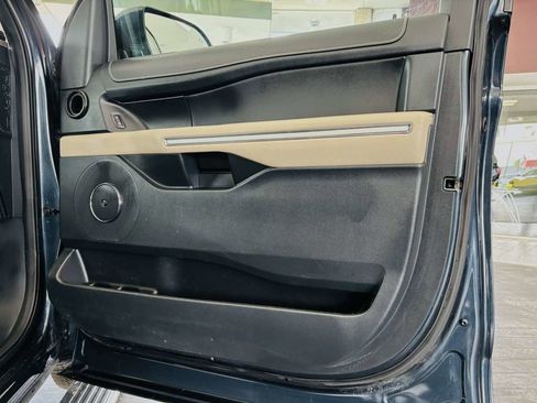Used 2022 Ford Expedition Max Limited AWD/4WD image 37