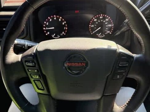 Used 2021 Nissan Titan PRO-4X w/ Pro-4x Convenience Package image 13