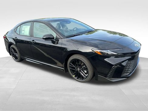 New 2026 Toyota Camry SE FWD image 7