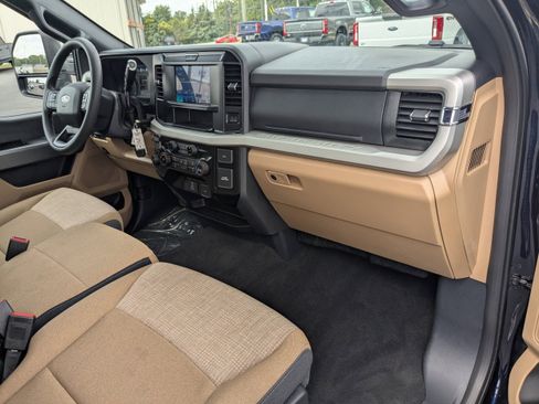 New 2025 Ford F250 XLT w/ 360-Degree Camera Package AWD/4WD image 6