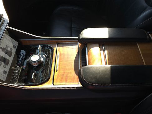 Used 2022 Jeep Grand Wagoneer Series III image 13