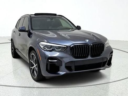 Used 2022 BMW X5 sDrive40i w/ M Sport Package RWD image 2