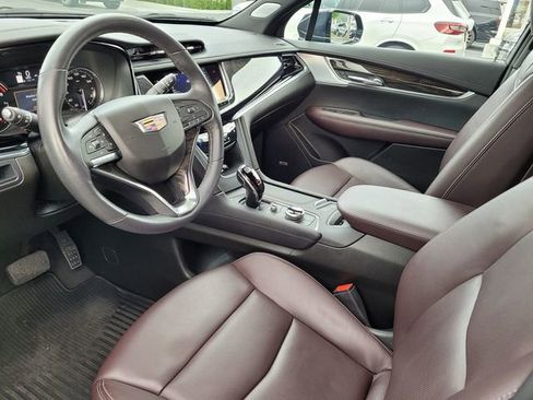 Certified 2024 Cadillac XT6 Premium Luxury AWD/4WD image 10