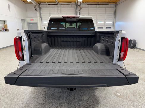 Used 2021 GMC Sierra 1500 Denali w/ Denali Ultimate Package AWD/4WD image 10