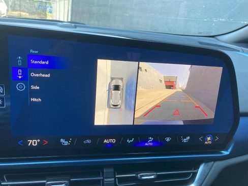 Used 2025 Chevrolet Equinox EV LT FWD image 14