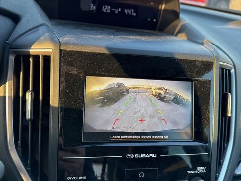 Used 2024 Subaru Forester Premium image 19