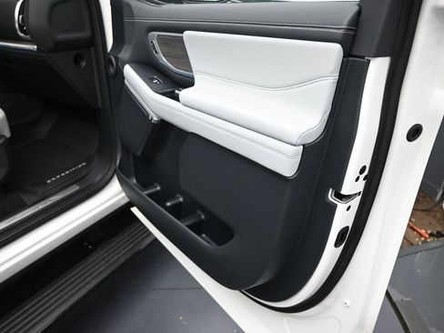 New 2025 Ford Expedition Max Platinum w/ Platinum Ultimate Package image 35