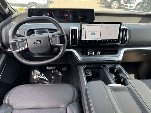 New 2026 Ford Expedition Max Platinum AWD/4WD image 13