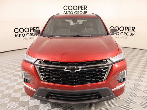 Used 2023 Chevrolet Traverse Premier FWD image 9