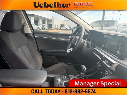 Used 2023 Kia K5 LXS FWD image 2