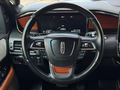 Used 2020 Lincoln Navigator Reserve w/ Luxury Package AWD/4WD image 37