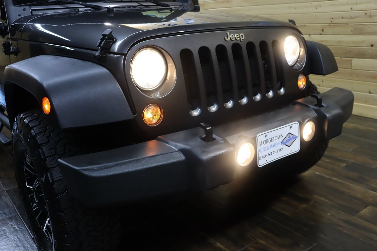 Used 2017 Jeep Wrangler Unlimited Sport w/ Connectivity Group AWD/4WD image 13